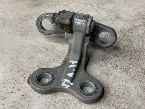 Volvo v50 bonnet hinge - v50,