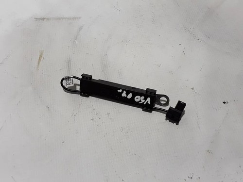 Volvo v50 antenna - volvo, mw